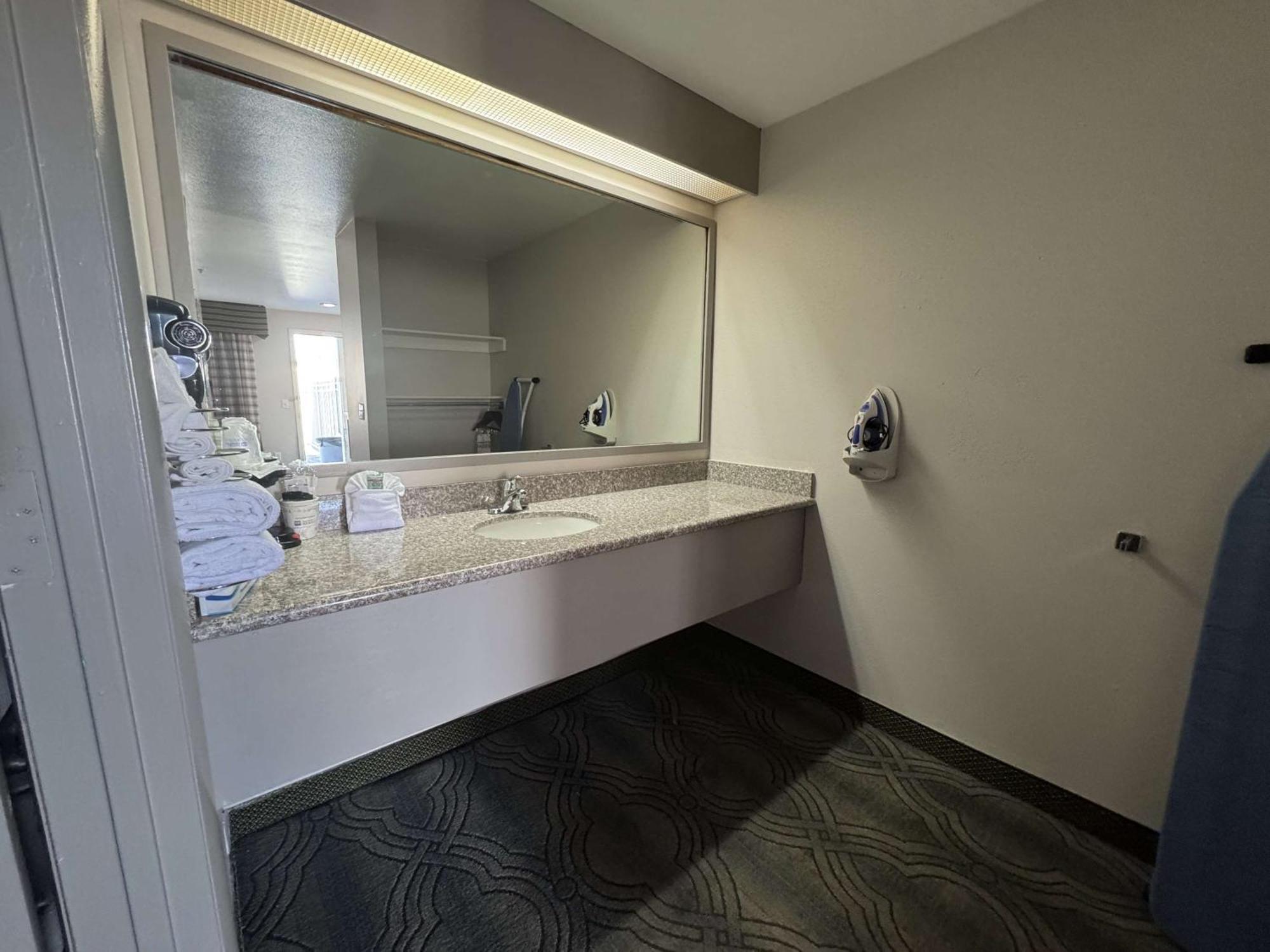 Surestay By Western Salt Downtown