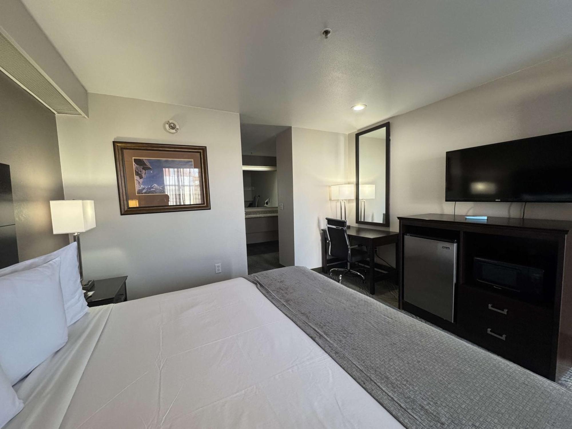 Surestay By Western Salt Downtown Hotel