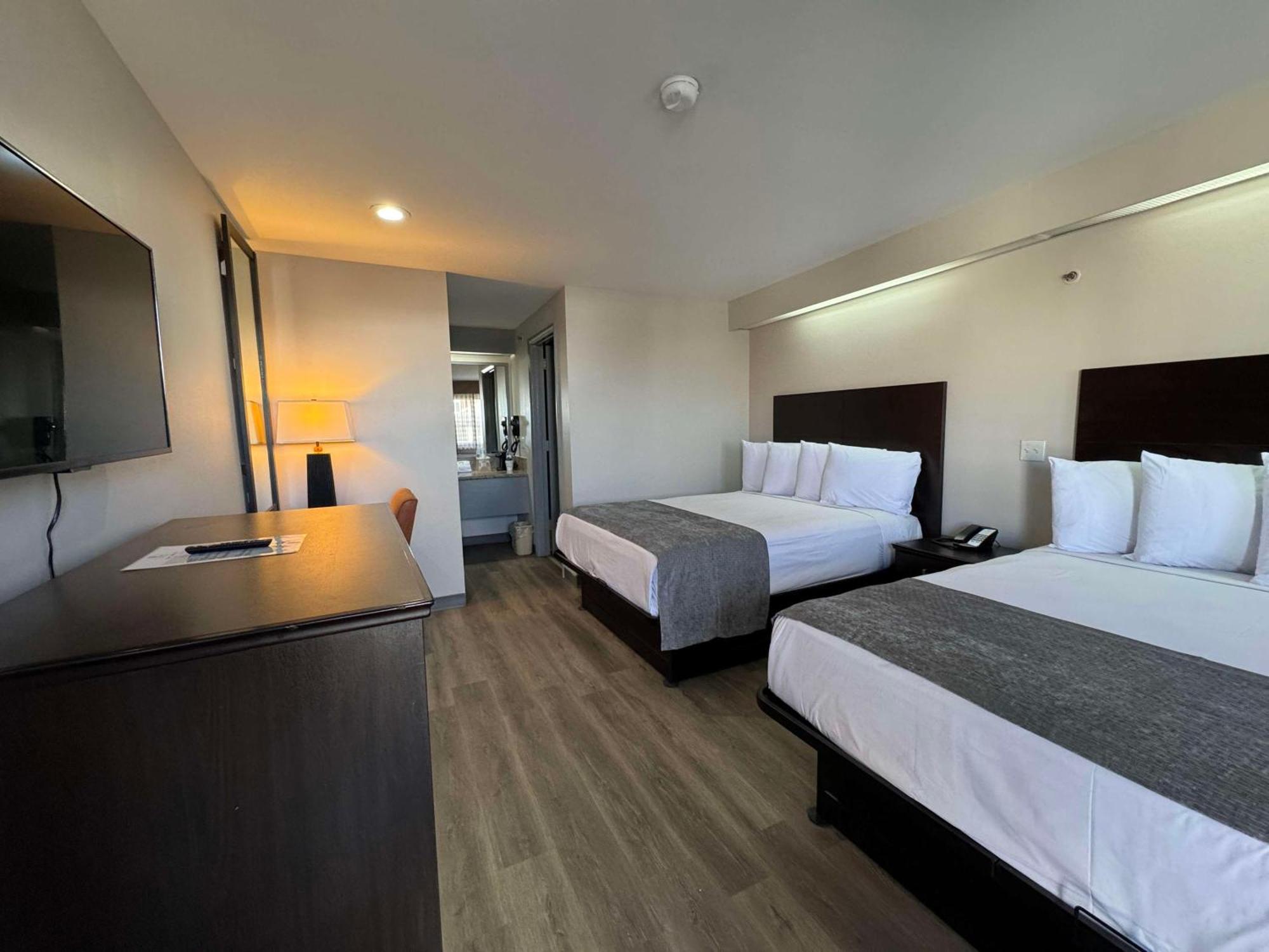 Surestay By Western Salt Downtown Hotel